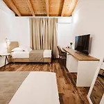 Diana Hotel