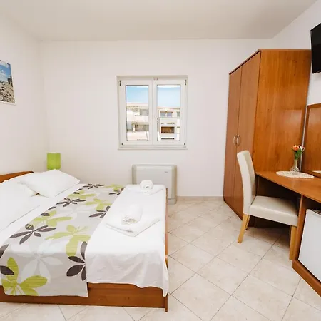 Diana Hotel 3*