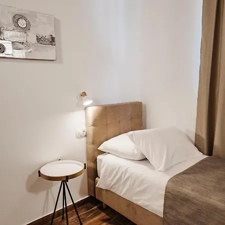 Diana Hotel 3*