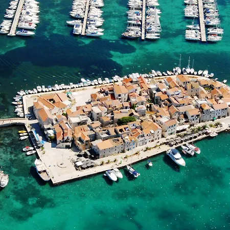 Hotel Diana 3*